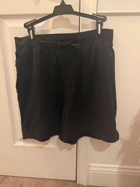 lululemon athletica Men's Black Athletic Drawstring Shorts
